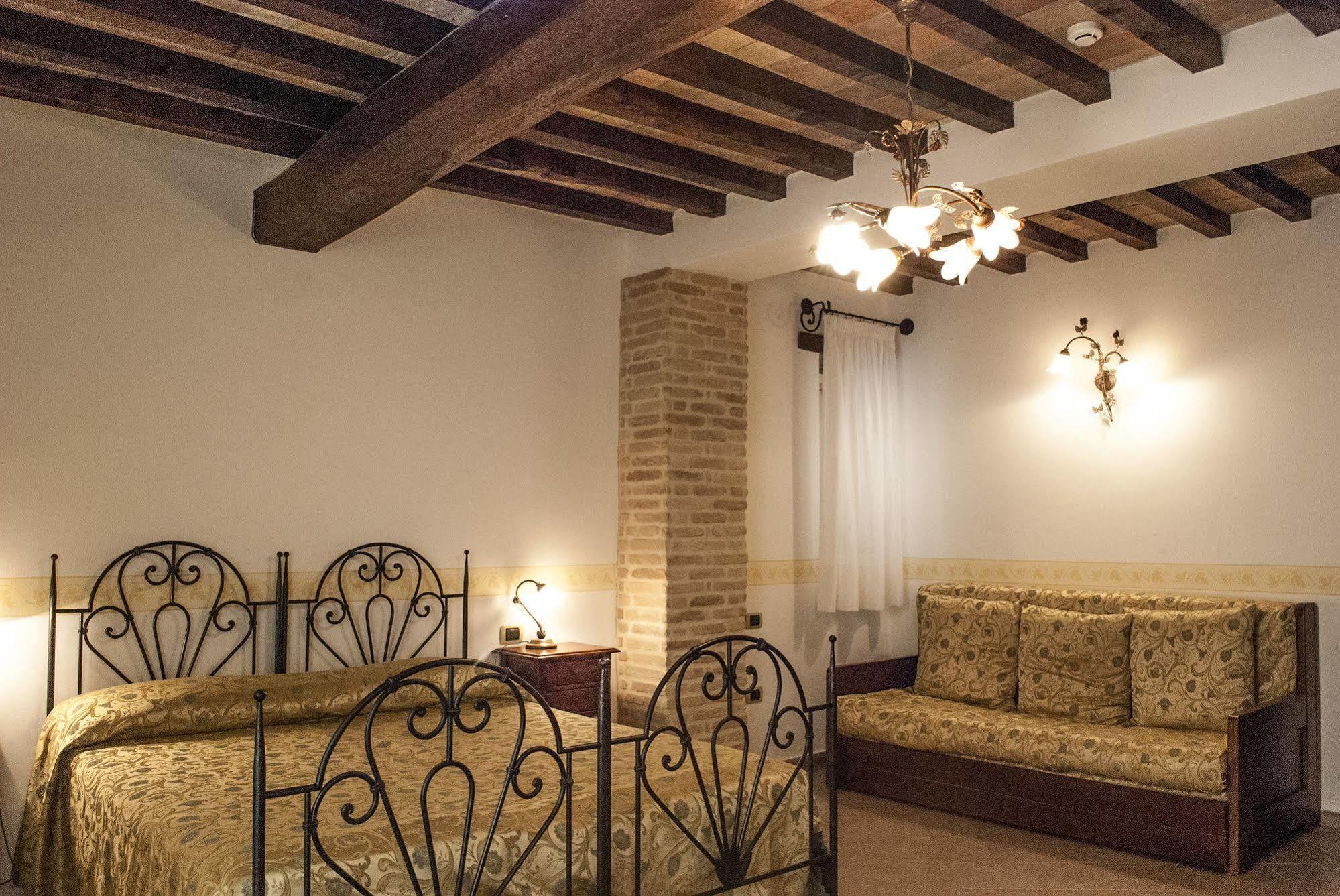 Hotel Palazzo Brunamonti Bevagna Exterior photo
